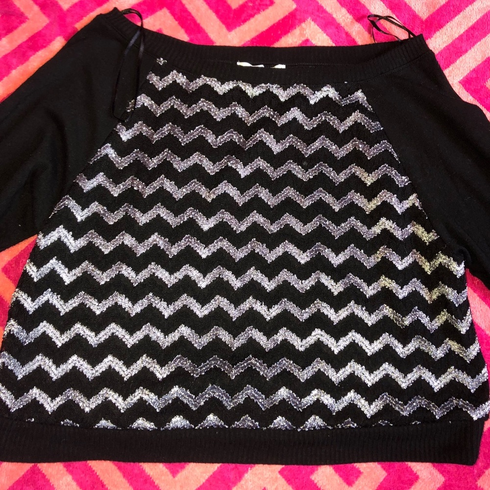 Black Sweatshirt